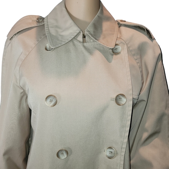 London Fog lined Trench / Rain Coat Made in USA Womens 6PET Excellent Like New - Picture 2 of 11